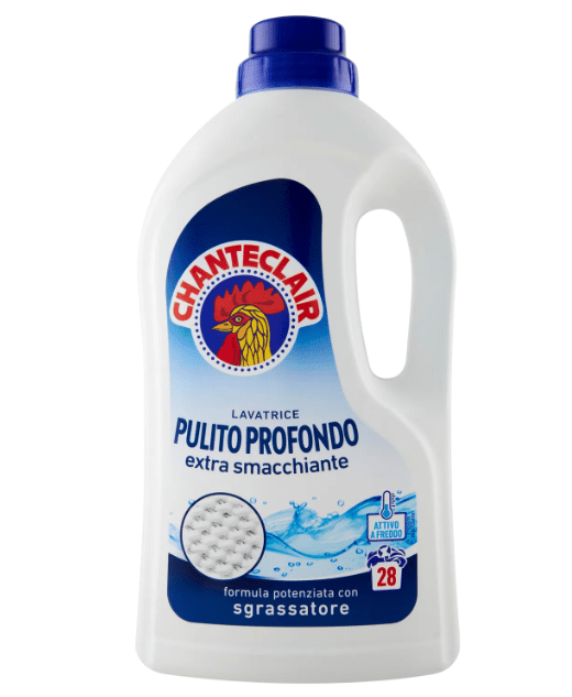 Бутилка Chante Clair течен препарат срещу петна – 1,26 л, с концентрирана формула и цветен етикет.