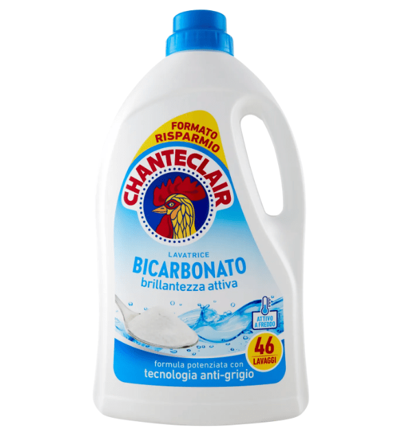 Течен перилен препарат Chante Clair със сода бикарбонат – бутилка 46 пранета с характерна цветна етикетка.