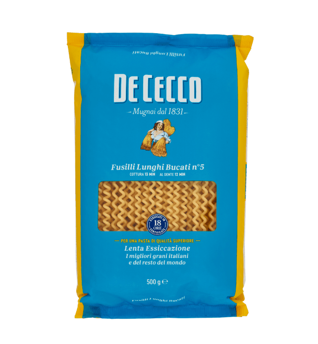 Опаковка спираловидна паста Fusilli De Cecco 500 г – традиционна италианска паста от твърда пшеница.