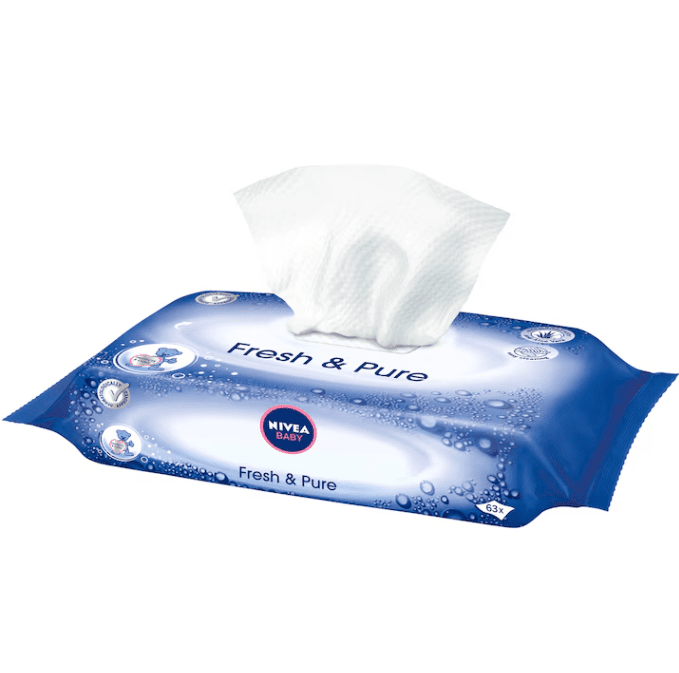 Опаковка от 63 броя мокри кърпи Nivea Baby Fresh&Pure – без алкохол и аромат, с 99% вода, подходящи за новородени