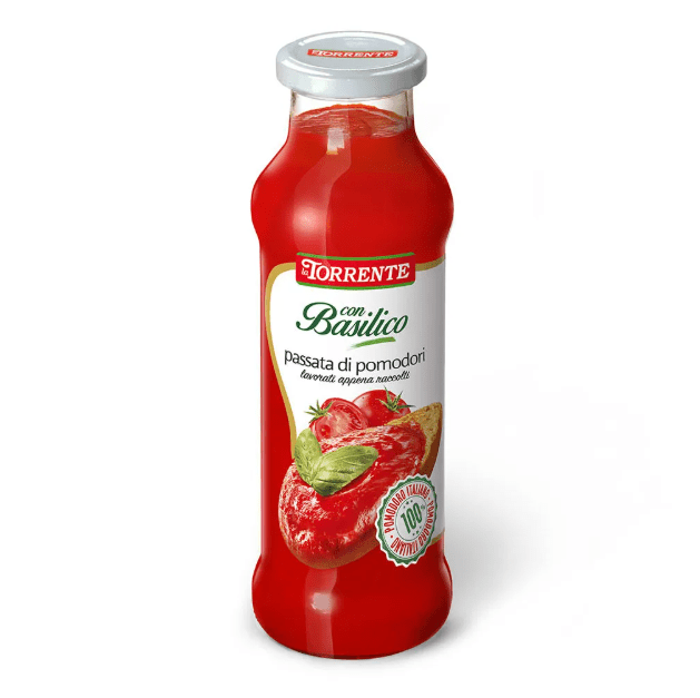 460377.png Бутилка с Passata di Pomodoro con Basilico La Torrente 700 г – гладък доматен сос с нотка на свеж босилек и интензивен червен цвят, без семки и кожи.