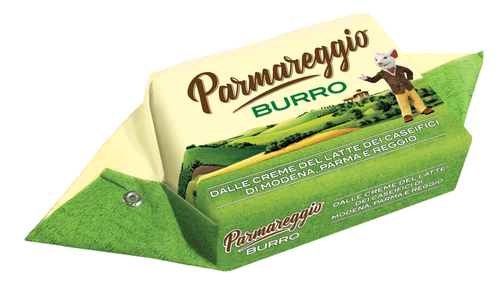 Пакет маслено Parmareggio 100 г с разрязана част, показваща текстурата.
